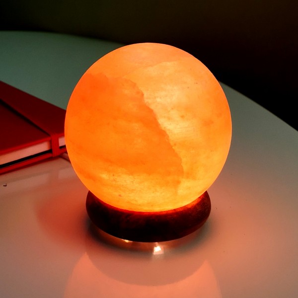 Lampe sphérique cristal de sel avec prise USB